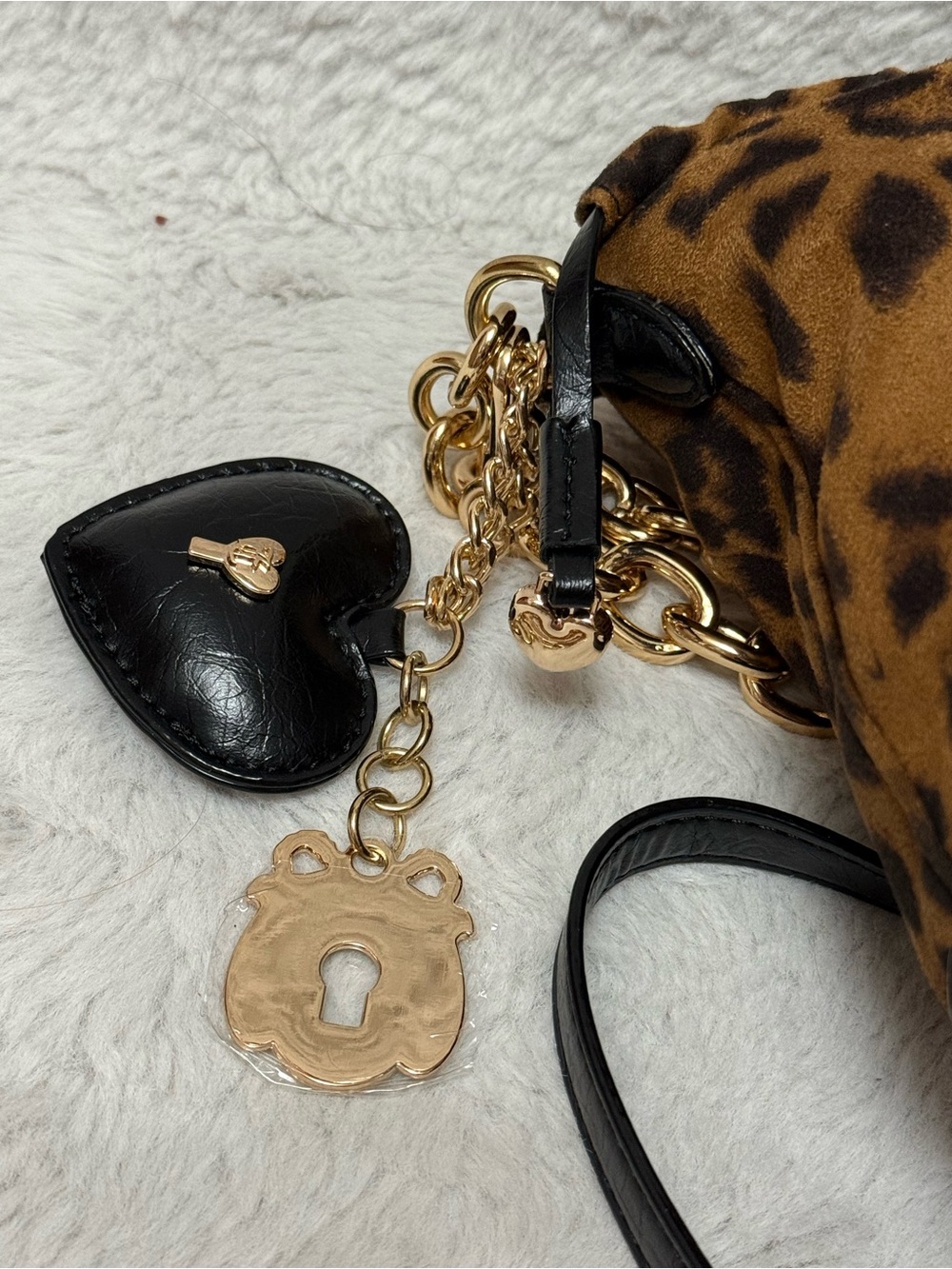 Juicy Couture Leopard Print Shoulder Bag with Gold Chain - Picture 10 of 13